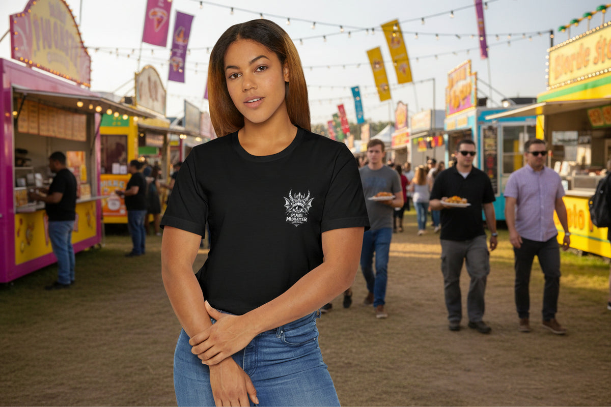 Savage Wolf Graphic T-Shirt — Fierce Retro Beast Design